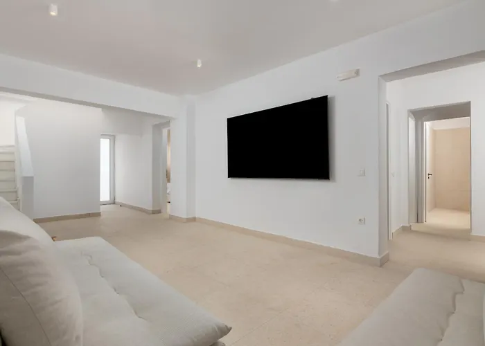 Вилла Sealove - Luxury Pool - Up To 21 Guests Лакания