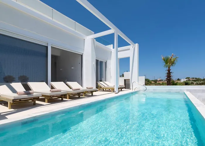 Sealove - Luxury Pool - Up To 21 Guests