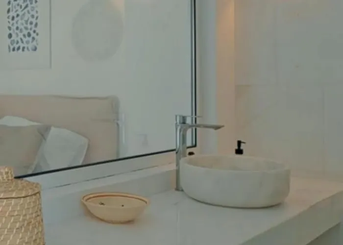 Sealove - Luxury Pool - Up To 21 Guests