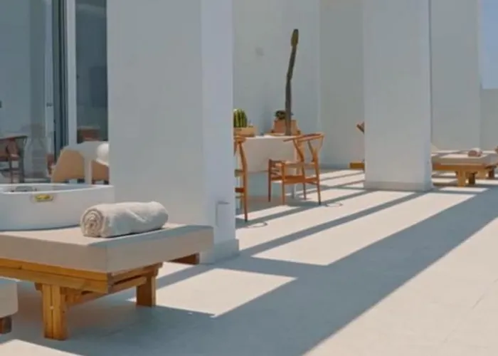 Sealove - Luxury Pool - Up To 21 Guests