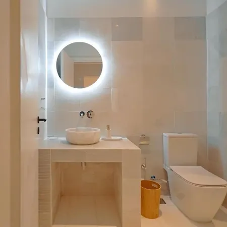 Sealove - Luxury Pool - Up To 21 Guests